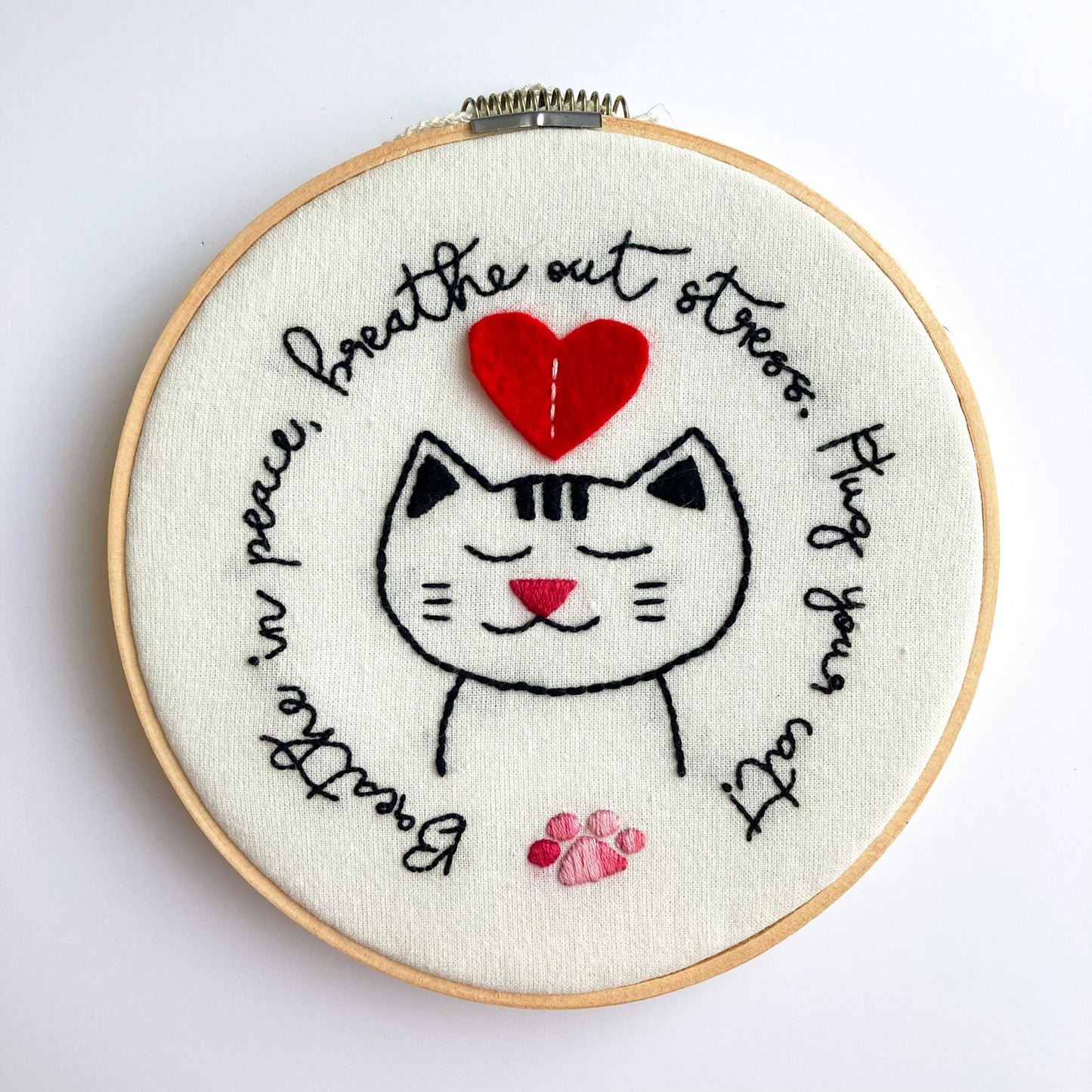 Bordado Hug Your Cat