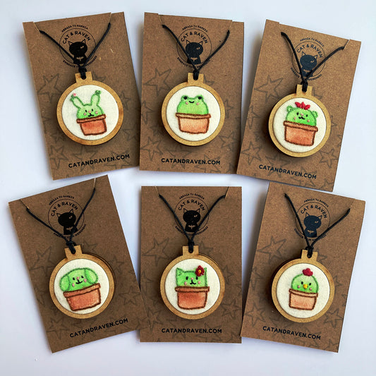 Mini Dijes bordados Cactus Friends